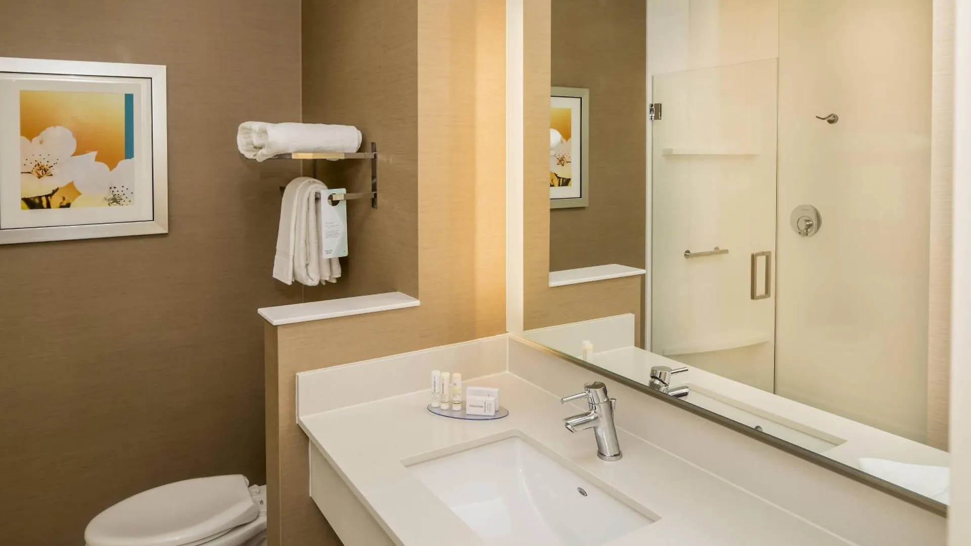 *** Hotel Fairfield Inn & Suites By Marriott Pittsburgh North/Mccandless Crossing McCandless Township Stati Uniti