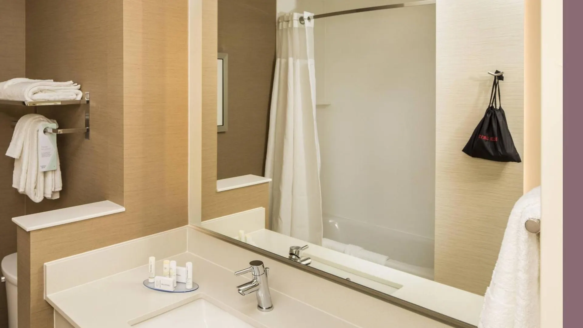 Hotel Fairfield Inn & Suites By Marriott Pittsburgh North/Mccandless Crossing McCandless Township