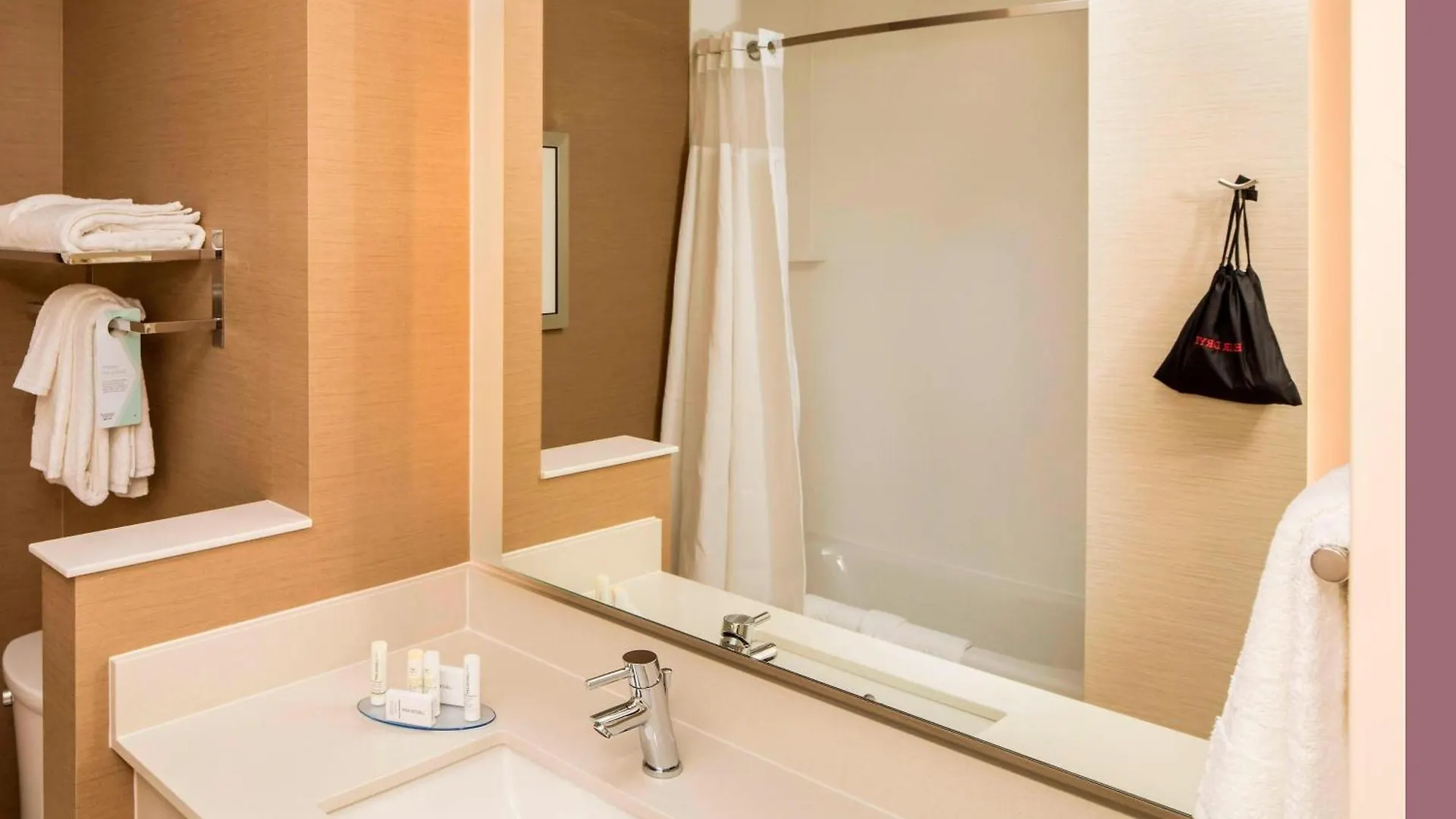 Fairfield Inn & Suites By Marriott Pittsburgh North/Mccandless Crossing McCandless Township